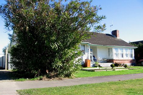 Photo of property in 12 Thames Street, Roslyn, Palmerston North, 4414