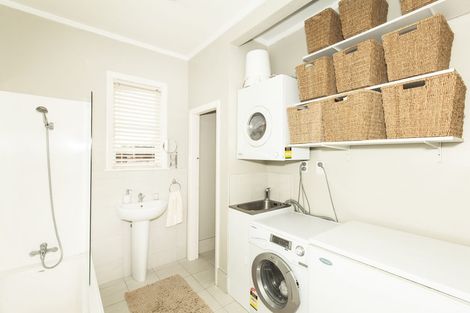 Photo of property in 255 Fox Street, Hamilton East, Hamilton, 3216