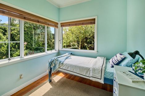Photo of property in 35 Lincoln Avenue, Tawa, Wellington, 5028