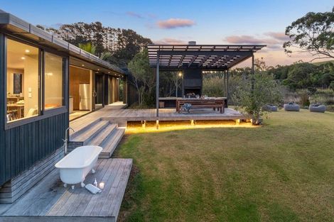 Photo of property in 851b Takatu Road, Tawharanui Peninsula, Matakana, 0986