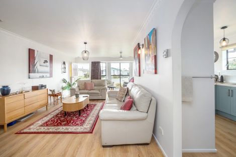 Photo of property in 32 Lowes Place, Solway, Masterton, 5810