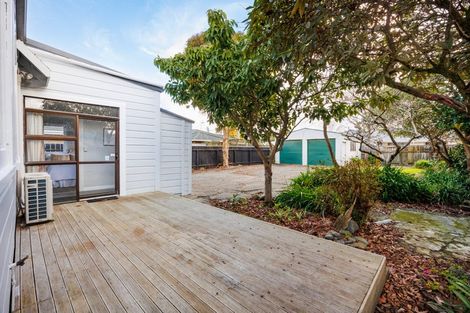 Photo of property in 215 College Street, West End, Palmerston North, 4412