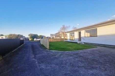 Photo of property in 28 Barneys Farm Road, Clendon Park, Auckland, 2103