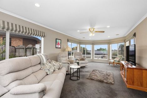 Photo of property in 19 Loveridge Place, Morrinsville, 3300