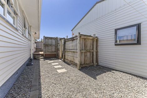 Photo of property in 14 Tohora Place, Spotswood, New Plymouth, 4310