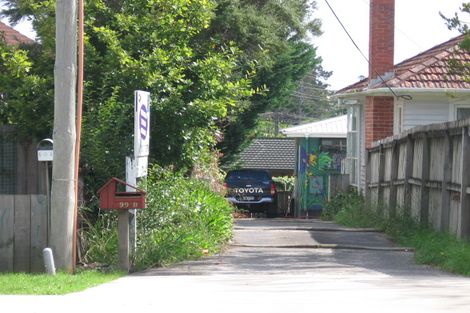 Photo of property in 4/101 Atkinson Road, Titirangi, Auckland, 0604