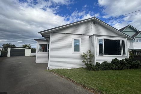 Photo of property in 42 Puru Crescent, Lyall Bay, Wellington, 6022