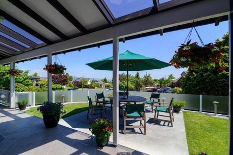 Photo of property in 28 Mark Place, Lynmore, Rotorua, 3010