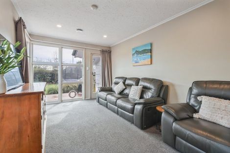 Photo of property in 2 Wallace Place, Rangiora, 7400