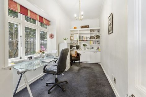 Photo of property in 8 Park Street, Thorndon, Wellington, 6011