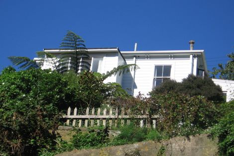 Photo of property in 15a Governor Road, Northland, Wellington, 6012
