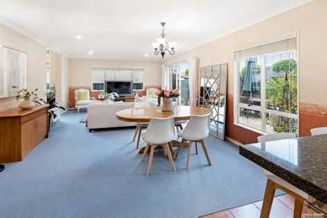 Photo of property in 12 Brooke Ridge Rise, East Tamaki Heights, Auckland, 2016