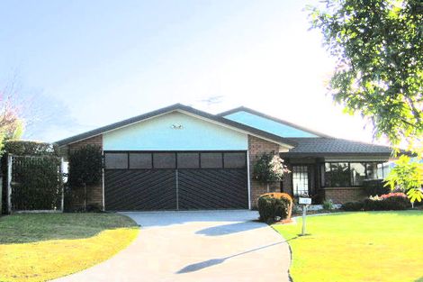 Photo of property in 17 Sunny Dale, Western Heights, Hamilton, 3200