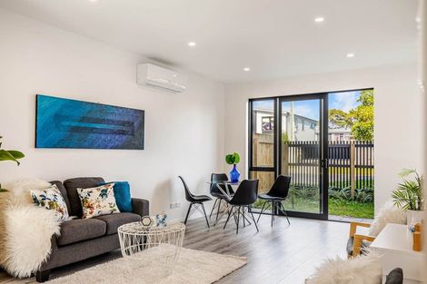 Photo of property in 3/10 Arney Road, Ranui, Auckland, 0612