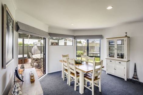 Photo of property in 10a Windsor Terrace, Taradale, Napier, 4112