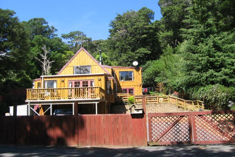 Photo of property in 36 Birch Terrace, Birchville, Upper Hutt, 5018