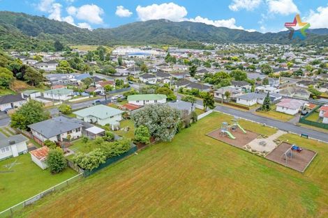 Photo of property in 5 Kowhai Street, Wainuiomata, Lower Hutt, 5014