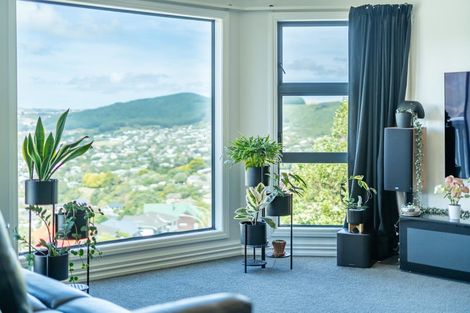 Photo of property in 11 Chastudon Place, Tawa, Wellington, 5028