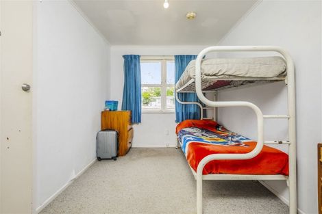 Photo of property in 12 Cargill Street, Papakura, 2110