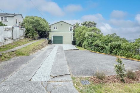 Photo of property in 30 Sidlaw Street, Strathmore Park, Wellington, 6022