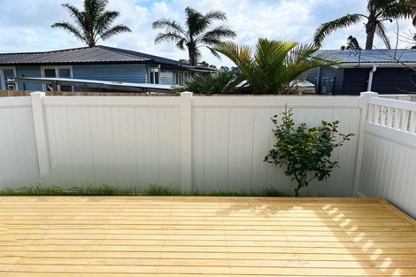 Photo of property in 15c Renata Crescent, Te Atatu Peninsula, Auckland, 0610