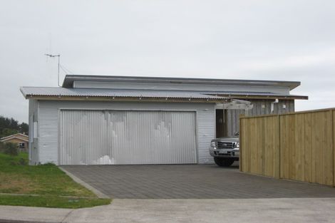 Photo of property in 20 The Outlook, Oakura, 4314