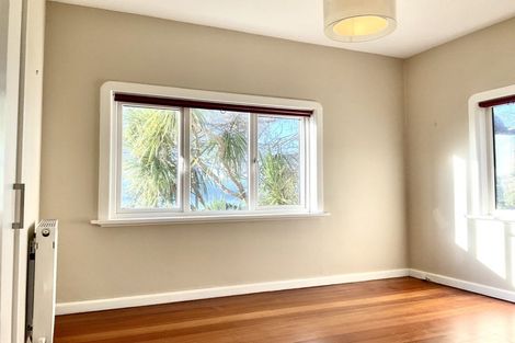 Photo of property in 1b Wadestown Road, Wadestown, Wellington, 6012