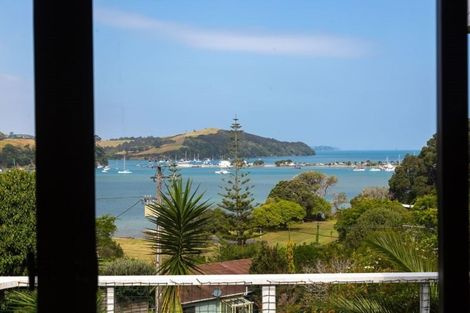 Photo of property in 10 Martin Road, Matakana, Warkworth, 0985