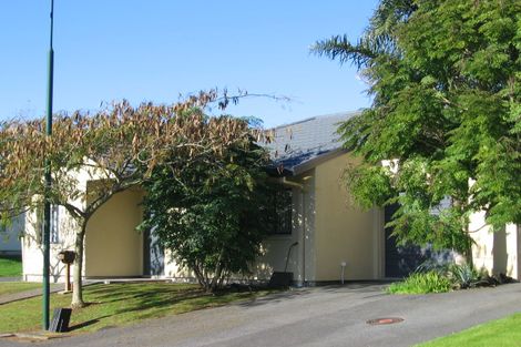 Photo of property in 15 Neta Grove, Henderson, Auckland, 0612