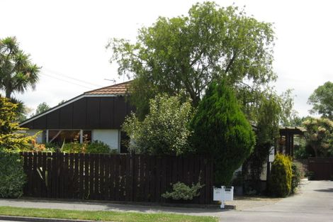 Photo of property in 2/365 Withells Road, Avonhead, Christchurch, 8042