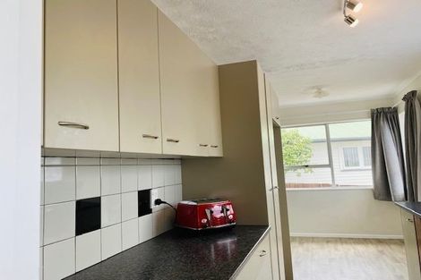 Photo of property in 21 Kemble Close, Mangere, Auckland, 2022