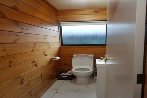 Photo of property in 6 Gardone Terrace, Conifer Grove, Takanini, 2112