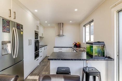 Photo of property in 14 Dewe Avenue, Feilding, 4702