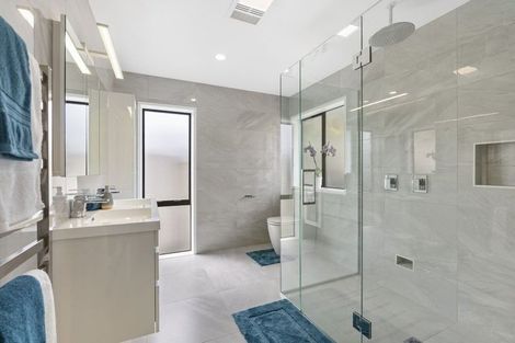 Photo of property in 2 Gillard Place, Eastern Beach, Auckland, 2012