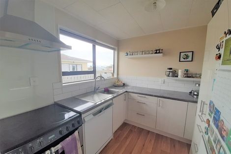 Photo of property in 2 Zircon Place, Wiri, Auckland, 2104