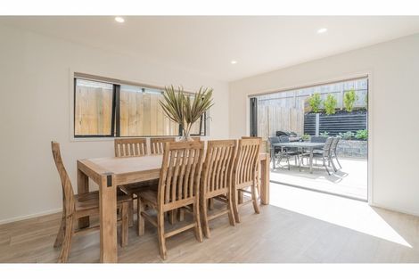 Photo of property in 30 Accolage Boulevard, Kumeu, 0810