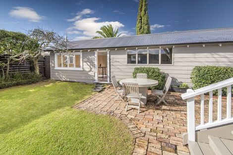 Photo of property in 242 Lake Road, Hauraki, Auckland, 0622
