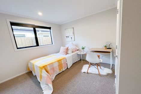 Photo of property in 15 Waruhia Crescent, Rototuna North, 3281