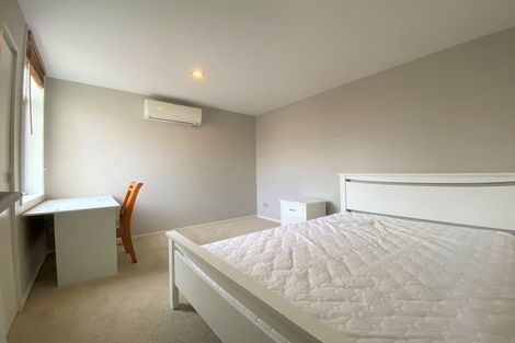 Photo of property in 20a Eversleigh Road, Belmont, Auckland, 0622