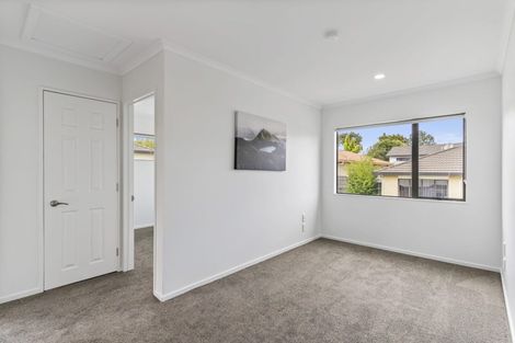 Photo of property in 15 Ali Place, Ranui, Auckland, 0612