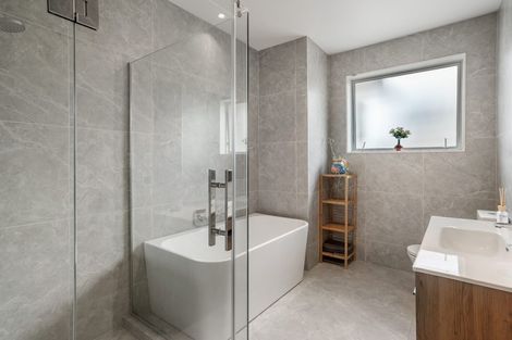 Photo of property in 25 Ahorangi Road, Silverdale, 0932