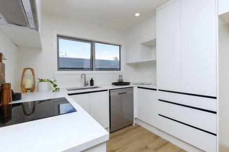 Photo of property in 58a Cedar Heights Avenue, Massey, Auckland, 0614