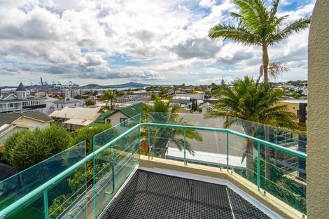 Photo of property in 32 Bath Street, Parnell, Auckland, 1052