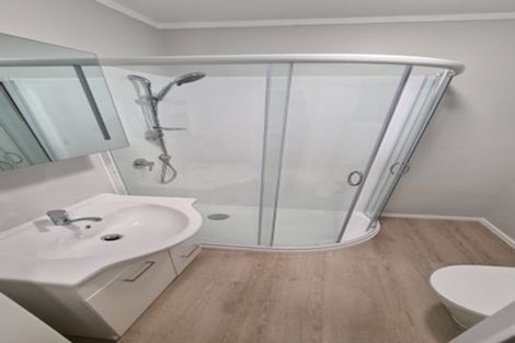 Photo of property in 3/26 Carrington Road, Point Chevalier, Auckland, 1025