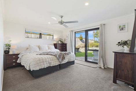 Photo of property in 5 Tavarnya Way, Patumahoe, Pukekohe, 2679