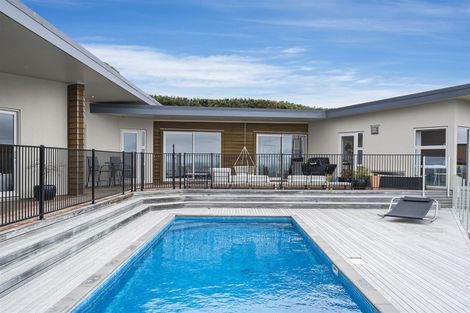 Photo of property in 175 Major Hornbrook Road, Mount Pleasant, Christchurch, 8081