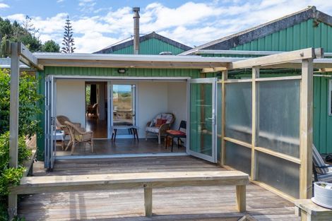 Photo of property in 69 Sims Road, Te Horo Beach, Otaki, 5581