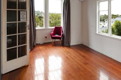 Photo of property in 33 Nottingham Street, Karori, Wellington, 6012