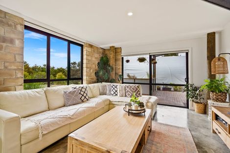 Photo of property in 46 Ararua Road, Waiotira, 0193