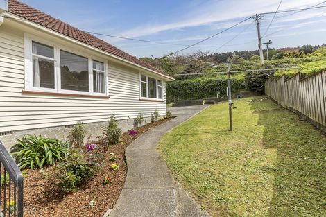 Photo of property in 318b Main Road, Tawa, Wellington, 5028